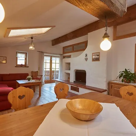 Gasthuis Gaestehaus Bergstueberl 4*