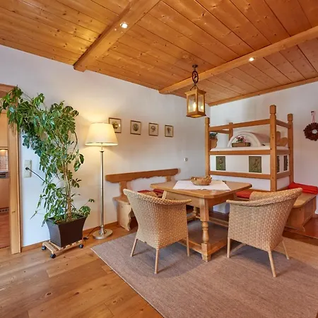 Konukevi Gaestehaus Bergstueberl