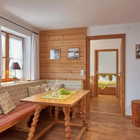 Konukevi Gaestehaus Bergstueberl