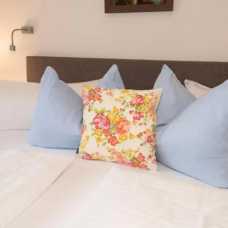 Gaestehaus Bergstueberl Guest house Reit im Winkl