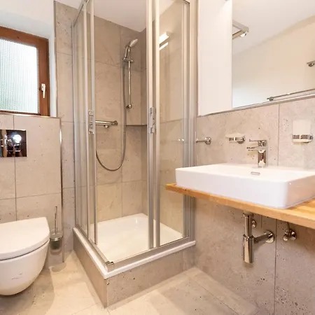 בית הארחה Gaestehaus Bergstueberl 4*