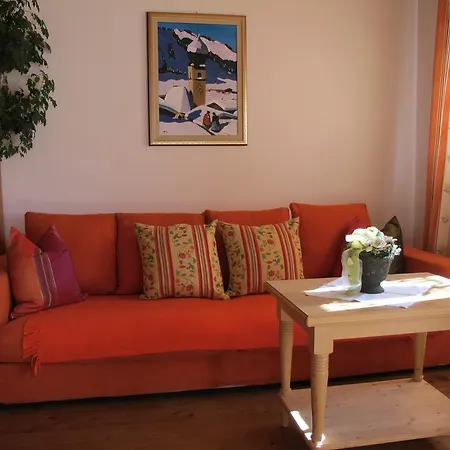 Gaestehaus Bergstueberl ライト・イム・ヴィンクル