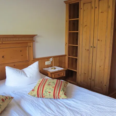 Gaestehaus Bergstueberl ゲストハウス 4*