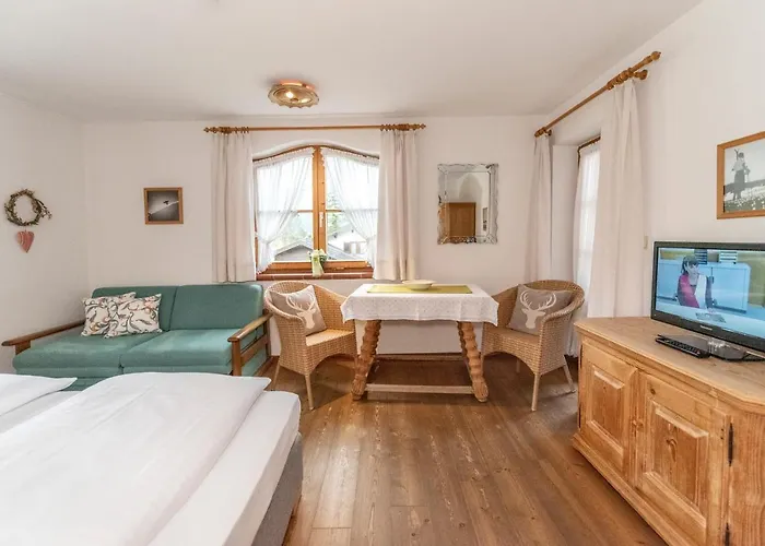 Gaestehaus Bergstueberl Pensjonat 4*